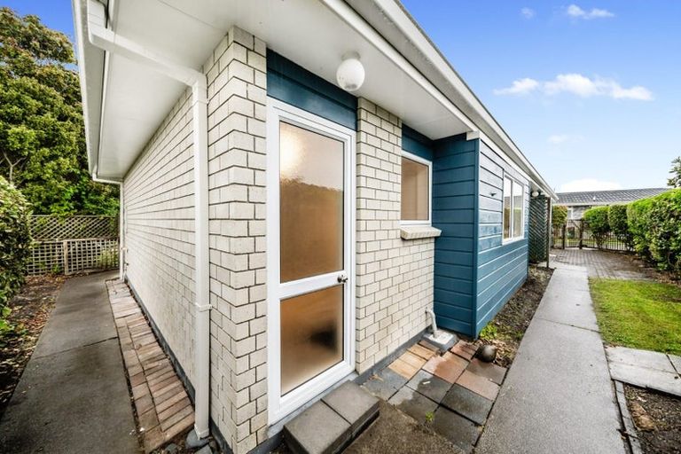 Photo of property in 32a Lakeside Drive, Orewa, 0931