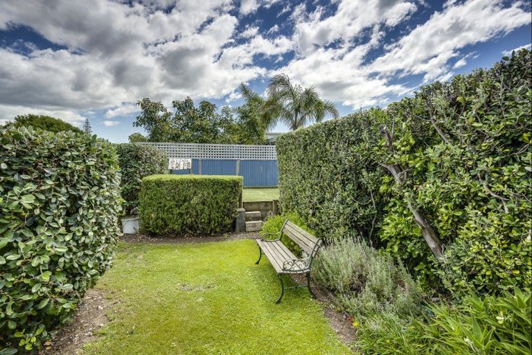 Photo of property in 18 The Esplanade, Westshore, Napier, 4110