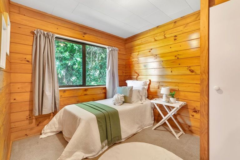 Photo of property in 33 Hindmarsh Street, Johnsonville, Wellington, 6037