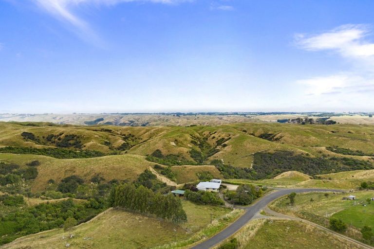 Photo of property in 594 Waituna Tapuae Road, Waituna West, Feilding, 4779