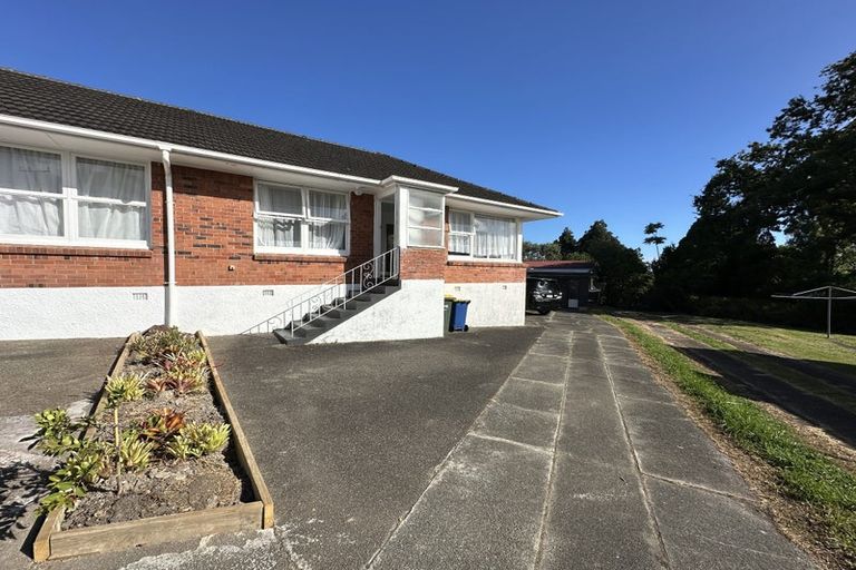 Photo of property in 2/31 Exmouth Road, Northcote, Auckland, 0627