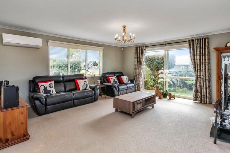 Photo of property in 9 Dune Lake Place, Ruakaka, 0116