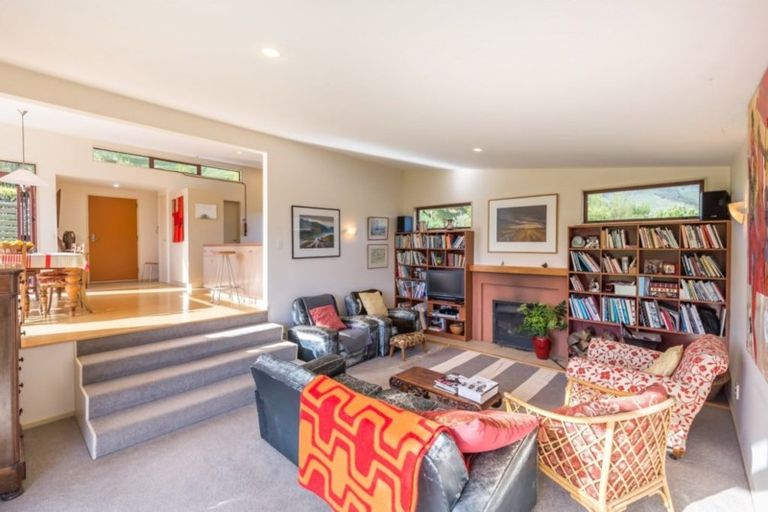 Photo of property in 196 Okains Bay Road, Robinsons Bay, Akaroa, 7581