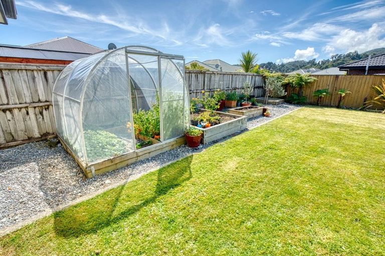 Photo of property in 16 Ridgeway Drive, Greymouth, 7805