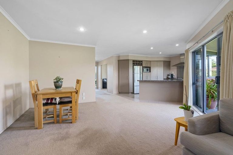 Photo of property in 26 Madison Street, Cambridge, 3434