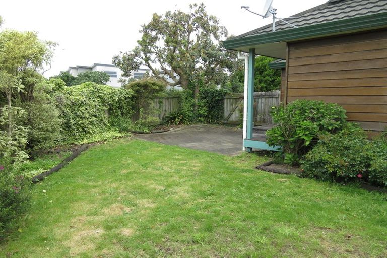 Photo of property in 2 Eatwell Avenue, Paraparaumu Beach, Paraparaumu, 5032