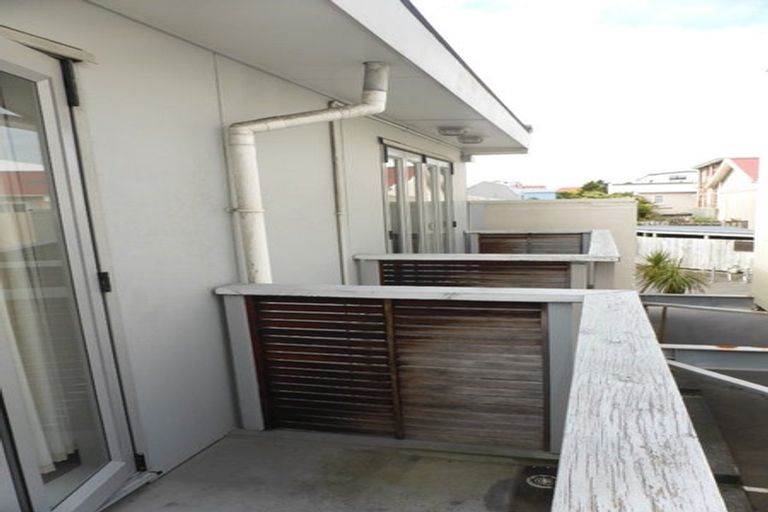Photo of property in 6/35 Home Street, Mount Victoria, Wellington, 6011