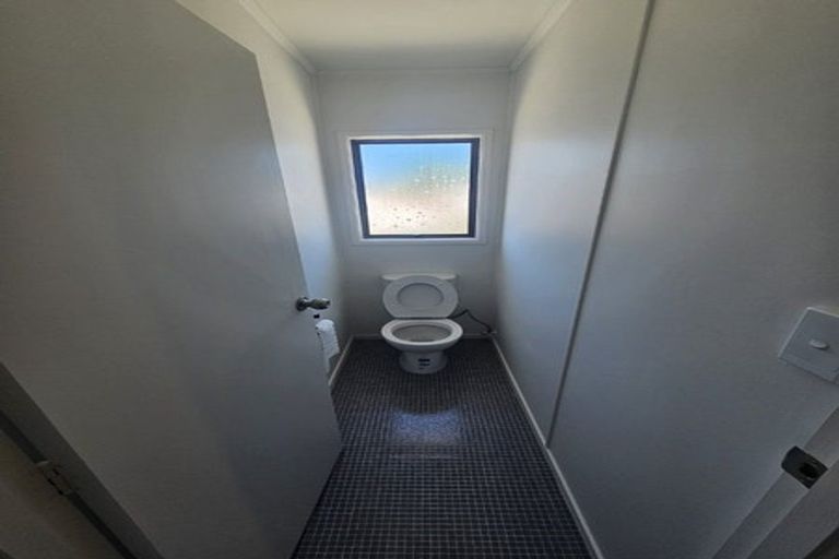 Photo of property in 16 Limond Street, Randwick Park, Auckland, 2105