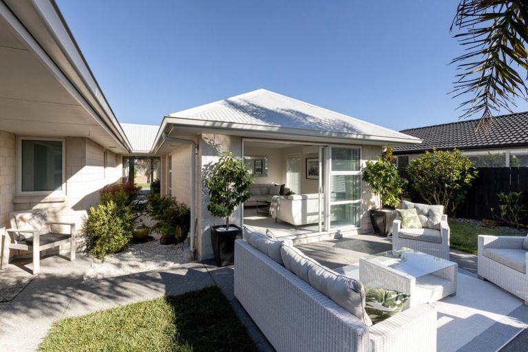 Photo of property in 12 Kokihi Close, Papamoa Beach, Papamoa, 3118