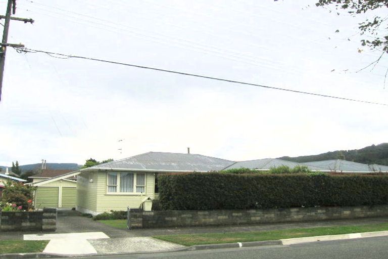 Photo of property in 13 Charles Street, Clouston Park, Upper Hutt, 5018
