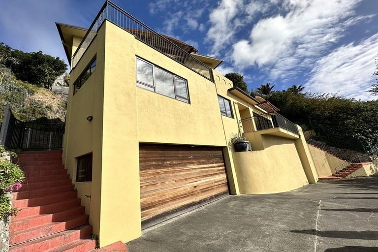 Photo of property in 4 Karaka Road, Bluff Hill, Napier, 4110