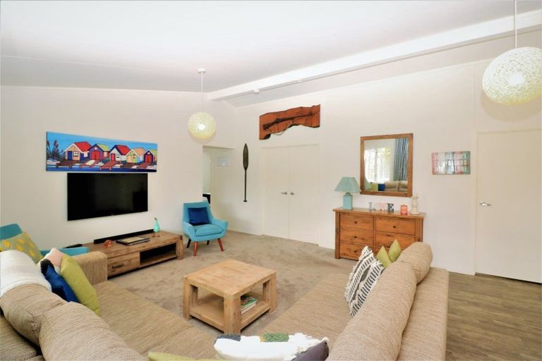 Photo of property in 43 Kon Tiki Road, Whiritoa, Whangamata, 3691