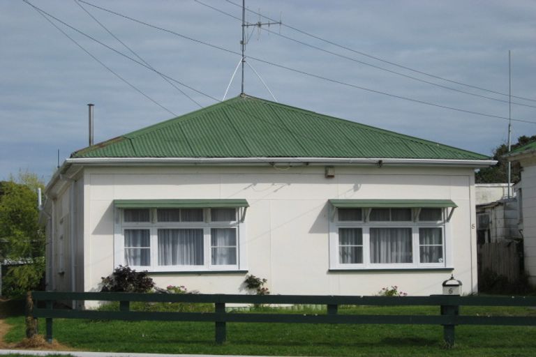 Photo of property in 12 Moore Avenue, Tawhero, Whanganui, 4501