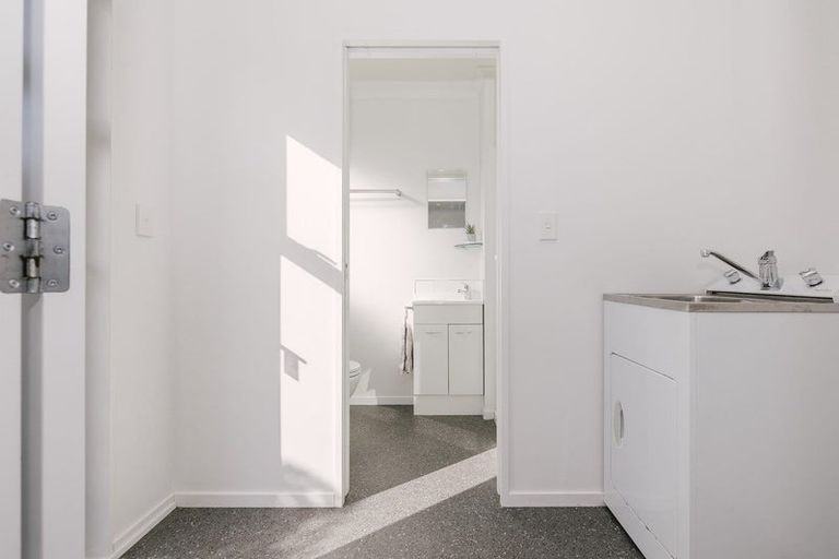 Photo of property in 1 Annandale Avenue, Takaro, Palmerston North, 4410