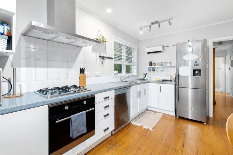 Photo of property in 9 Waiwhero Street, Mangakakahi, Rotorua, 3015