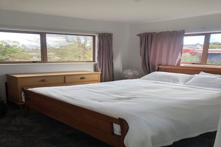 Photo of property in 6 Amorino Drive, Red Beach, 0932