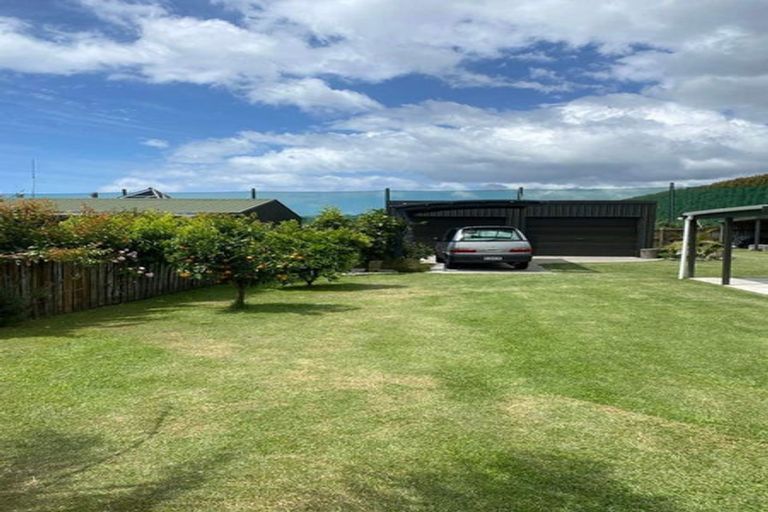 Photo of property in 10 Te Mara Place, Merrilands, New Plymouth, 4312