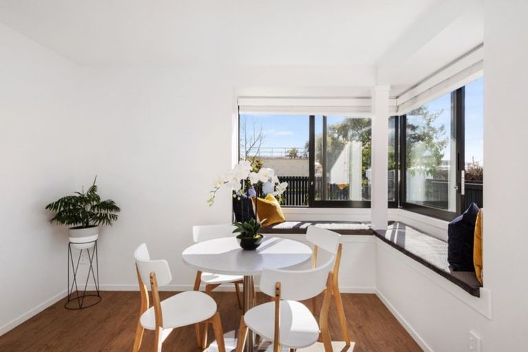 Photo of property in 10 Blighs Road, Strowan, Christchurch, 8052