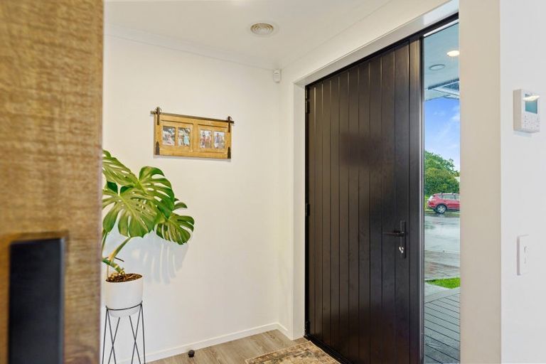 Photo of property in 5 Te Puke Te Ao Way, Otaki, 5512