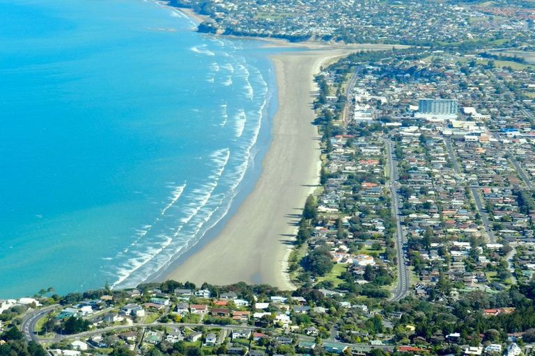 Photo of property in 102 Landmark Terrace, Orewa, 0931