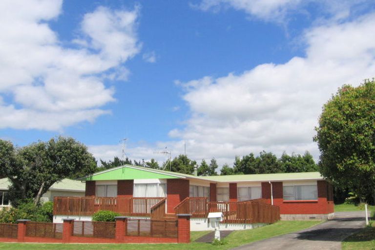 Photo of property in 40 The Crescent, Waihi Beach, 3611