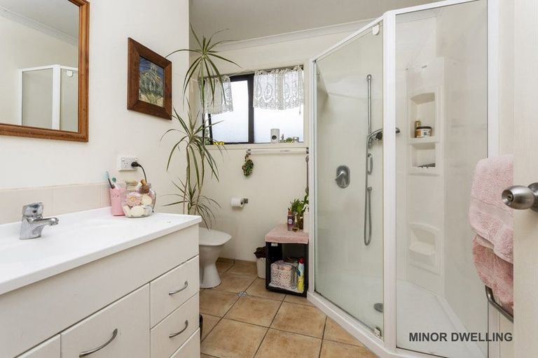 Photo of property in 34 Unsworth Drive, Unsworth Heights, Auckland, 0632