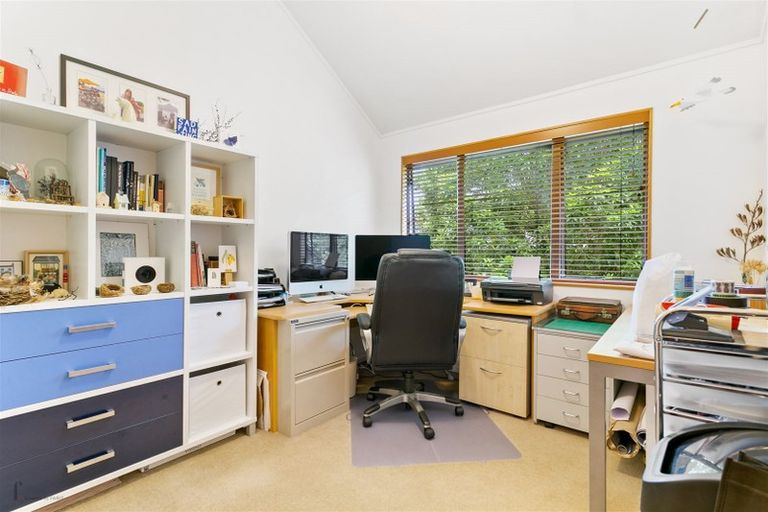 Photo of property in 24 Rimu Road, Oratia, Auckland, 0604