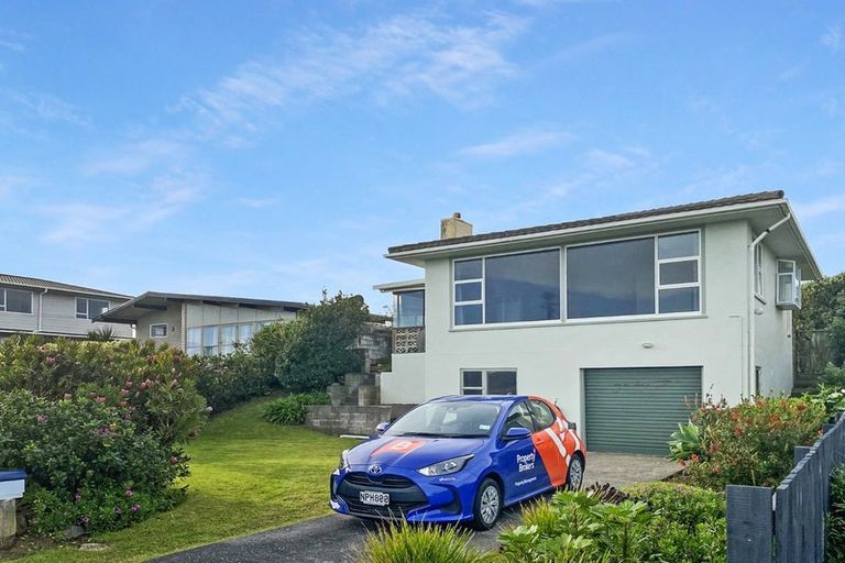 Photo of property in 176 Karaka Street, Castlecliff, Whanganui, 4501