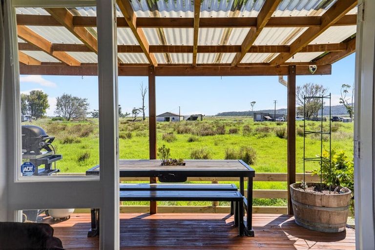 Photo of property in 1/55b Springs Road, Parakai, 0830