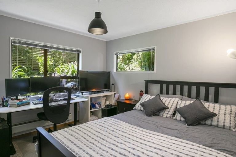 Photo of property in 76 Khandallah Road, Ngaio, Wellington, 6035