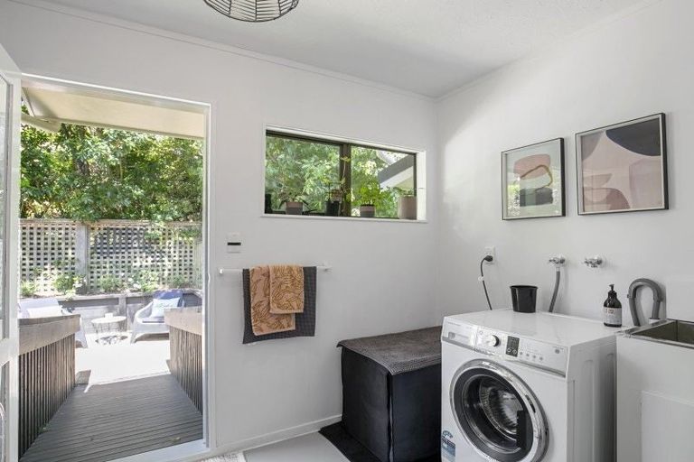 Photo of property in 76 Khandallah Road, Ngaio, Wellington, 6035