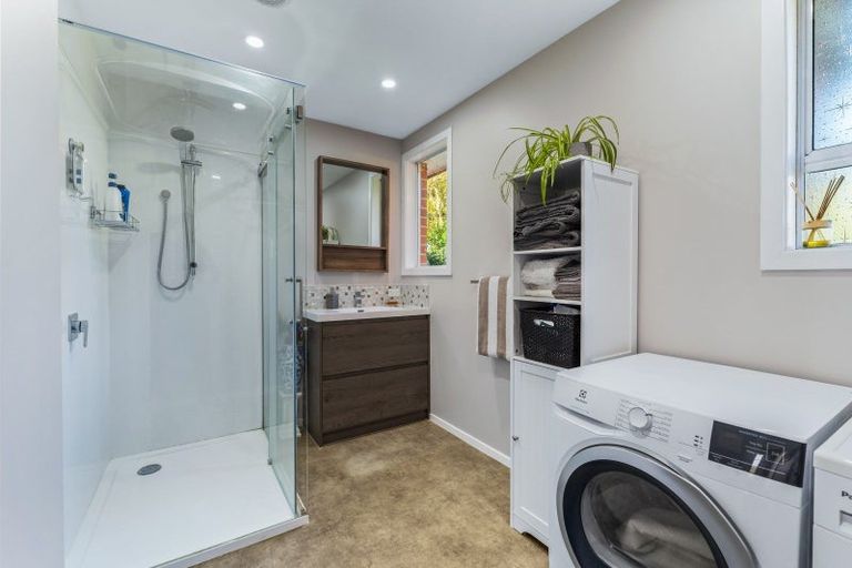 Photo of property in 35 Burgess Street, Green Island, Dunedin, 9018