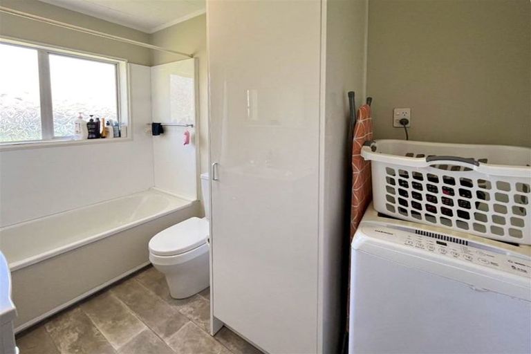 Photo of property in 1/10 Petherick Crescent, Johnsonville, Wellington, 6037