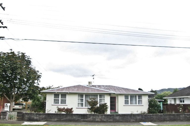 Photo of property in 17 Charles Street, Clouston Park, Upper Hutt, 5018