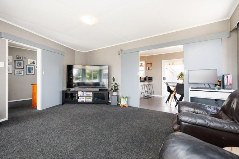 Photo of property in 30 Anakiwa Street, Kelvin Grove, Palmerston North, 4414