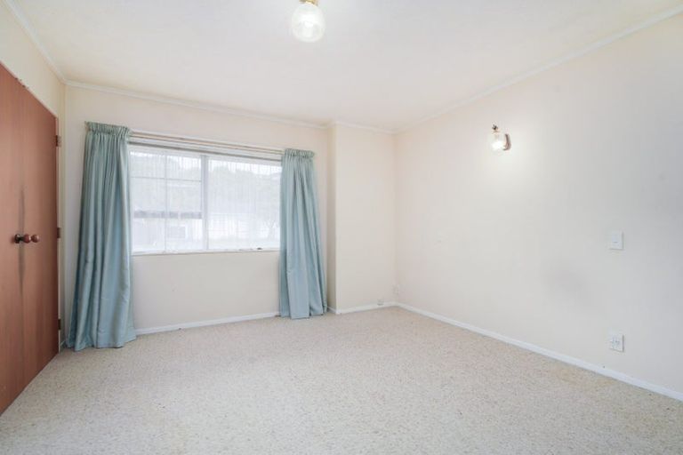 Photo of property in 110 Oxford Street, Tawa, Wellington, 5028
