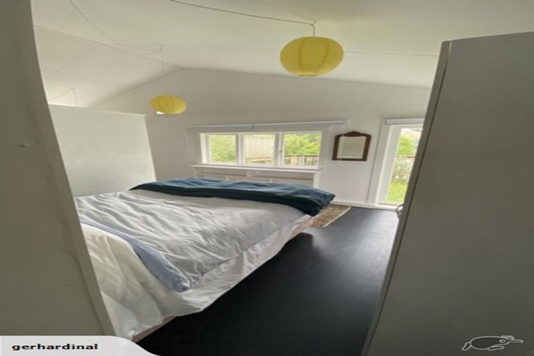 Photo of property in 3 Horomona Road, Paekakariki, 5034