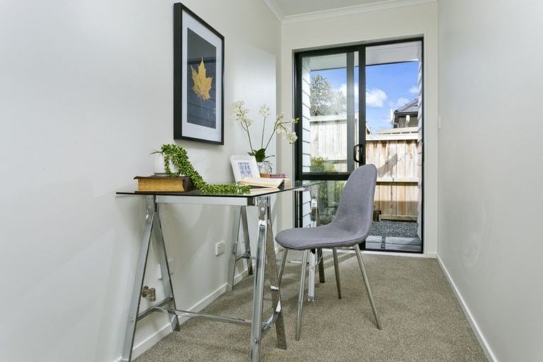 Photo of property in 5 Skipjack Pass, Silverdale, 0932