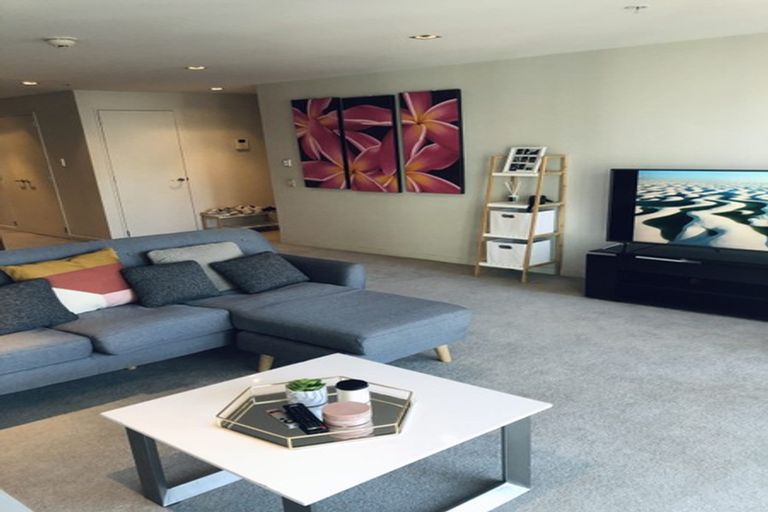 Photo of property in Piermont Apartments, 4i/82 Cable Street, Te Aro, Wellington, 6011