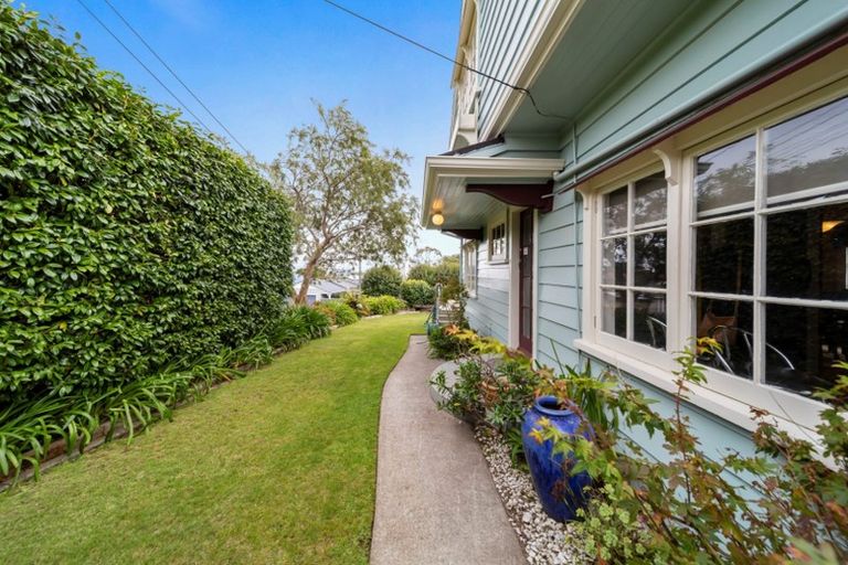 Photo of property in 66 Gilbert Street, New Plymouth, 4310
