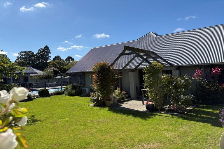 Photo of property in 19 Carters Terrace, Tinwald, Ashburton, 7700