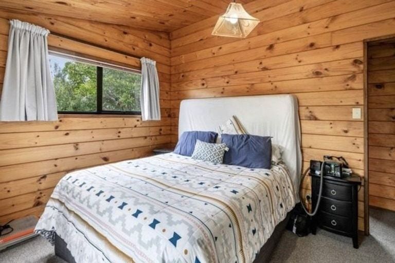 Photo of property in 3 St Annes Crescent, Wattle Downs, Auckland, 2103