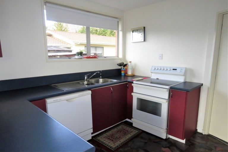 Photo of property in 16 Black Peak Road, Omarama, 9412