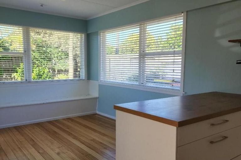 Photo of property in 28 Old South Road, Okato, 4335