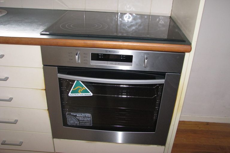 Photo of property in 17c Arran Road, Browns Bay, Auckland, 0630