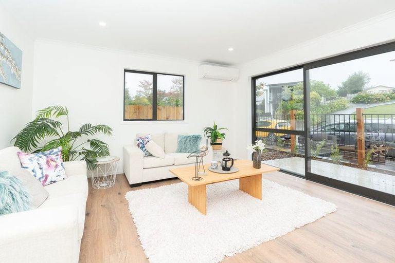Photo of property in 1/4 Marama Street, Castor Bay, Auckland, 0620