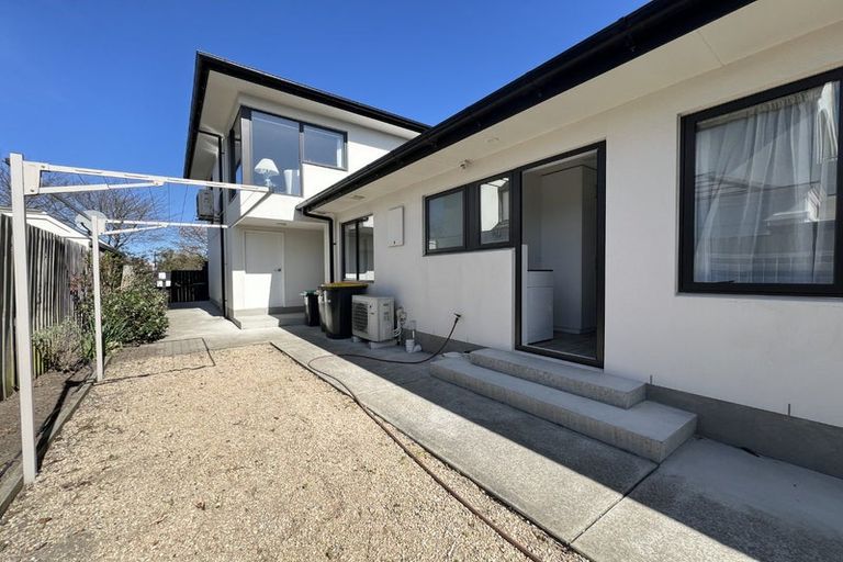Photo of property in 2/129 Aikmans Road, Merivale, Christchurch, 8014