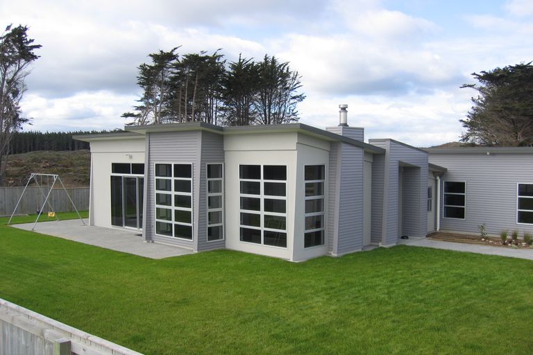 Photo of property in 250a Park Avenue, Waitarere Beach, Levin, 5510