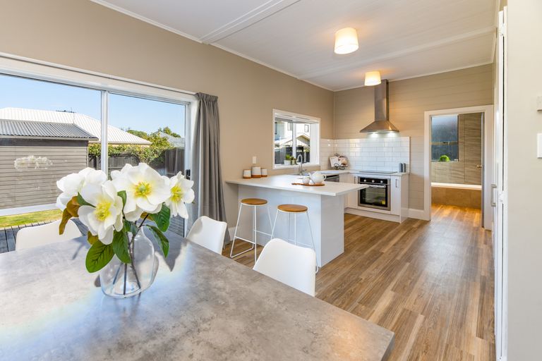 Photo of property in 74 Cumnor Terrace, Woolston, Christchurch, 8023