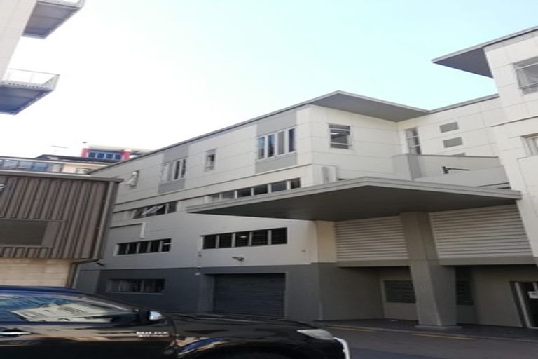 Photo of property in Dixonlane Apartments, 12/7 Feltex Lane, Te Aro, Wellington, 6011